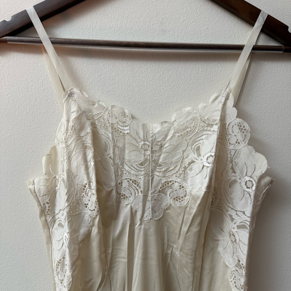 Vintage St. Michael Ivory Slip - Picture 2 of 9